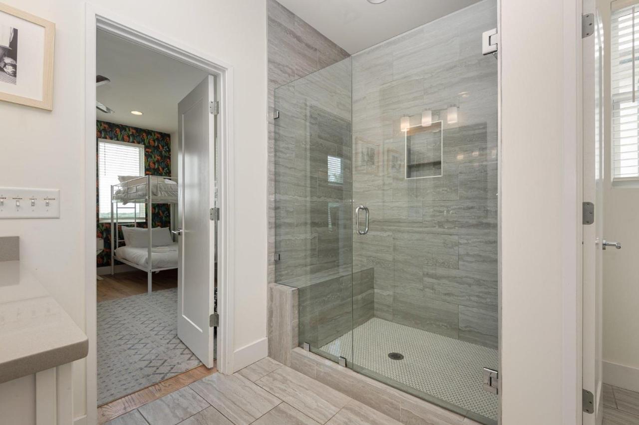 Citrine-Private Patio & Balcony-Near Germantown - 3