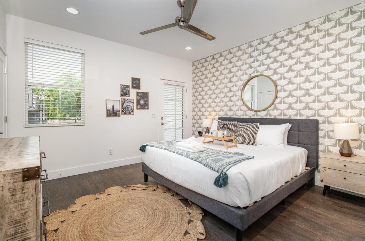 Jade - Private Patio and Balcony - Near Germantown - 2