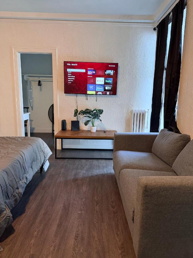 Wilshire Center K-Town Studio - 5