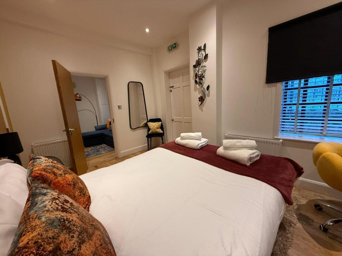 Stylish 90 sqm 2-Bedroom Apartment in Shoreditch Sleeps 5 - 2