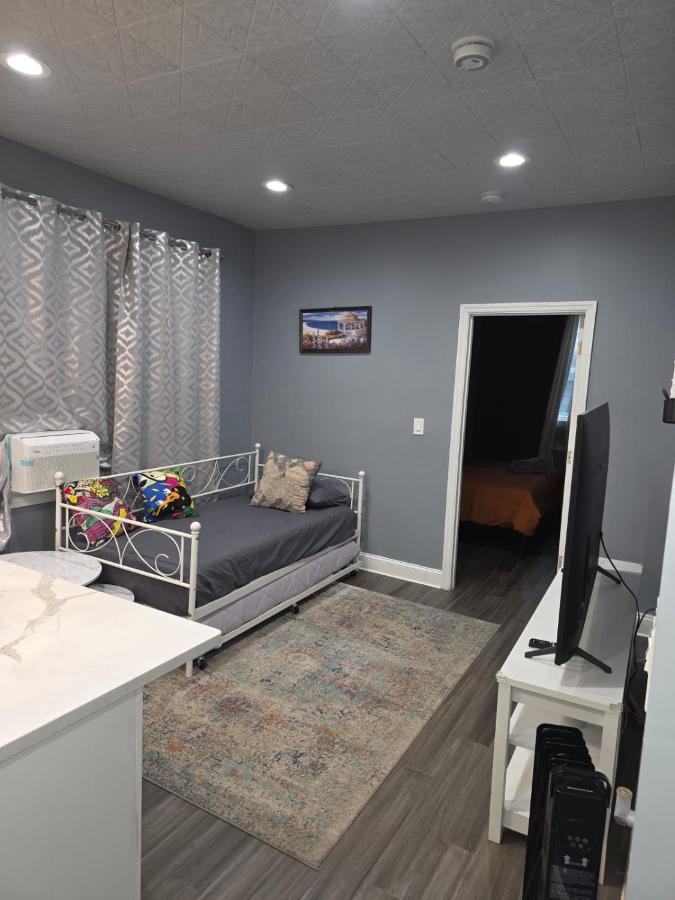 New Apartment Liberty State Park Jersey City NJ Airport Train Manhattan NYC - 5