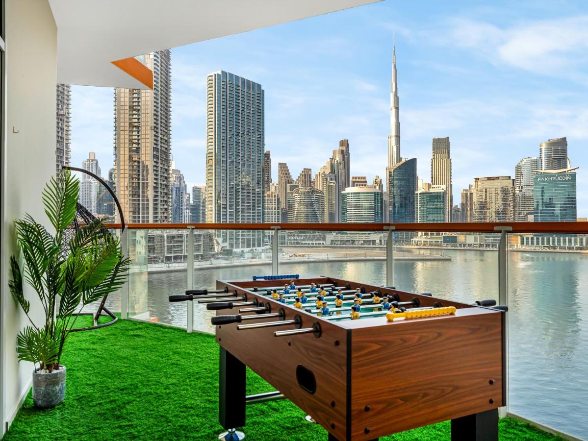 Stunning Burj Khalifa & Lake View 2BR with GYM and Pool - 2