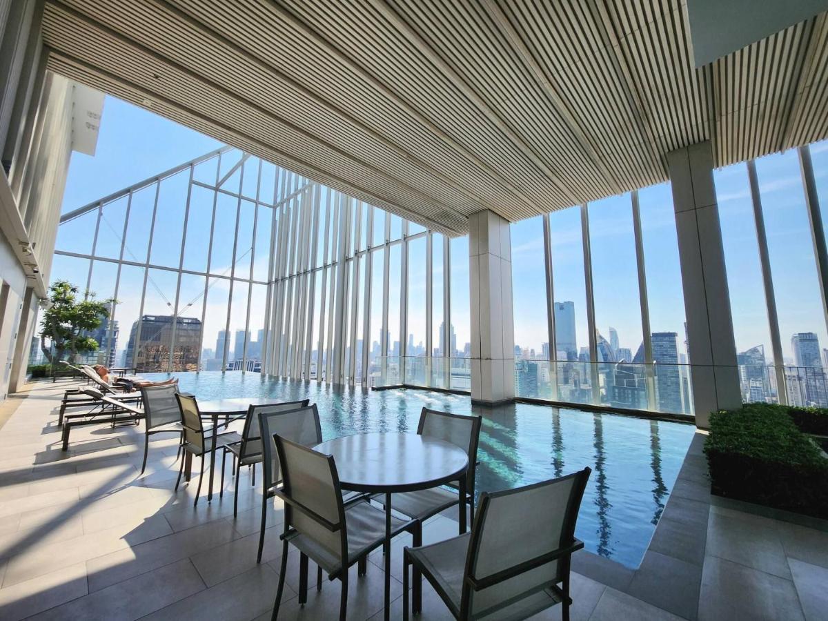 Prime 1BR in Sukhumvit 11 CentralStylishModern - 4