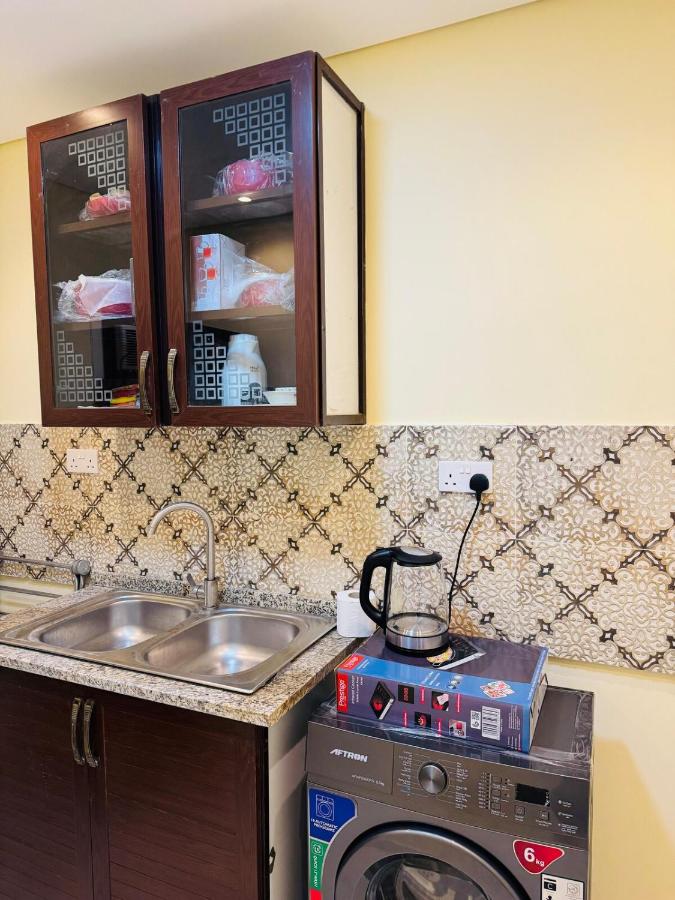 Quiet area studio, fully furnished and ready now u - 2