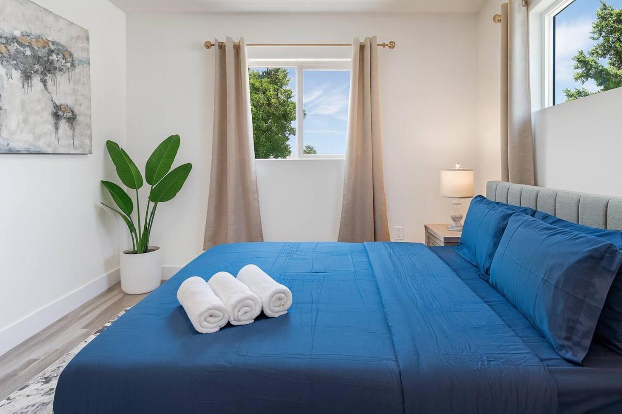 The Harvard Modern Retreat LA - 2