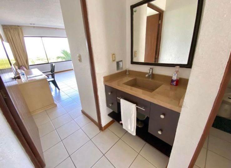 Beachfront Apartment in Cancun - 3