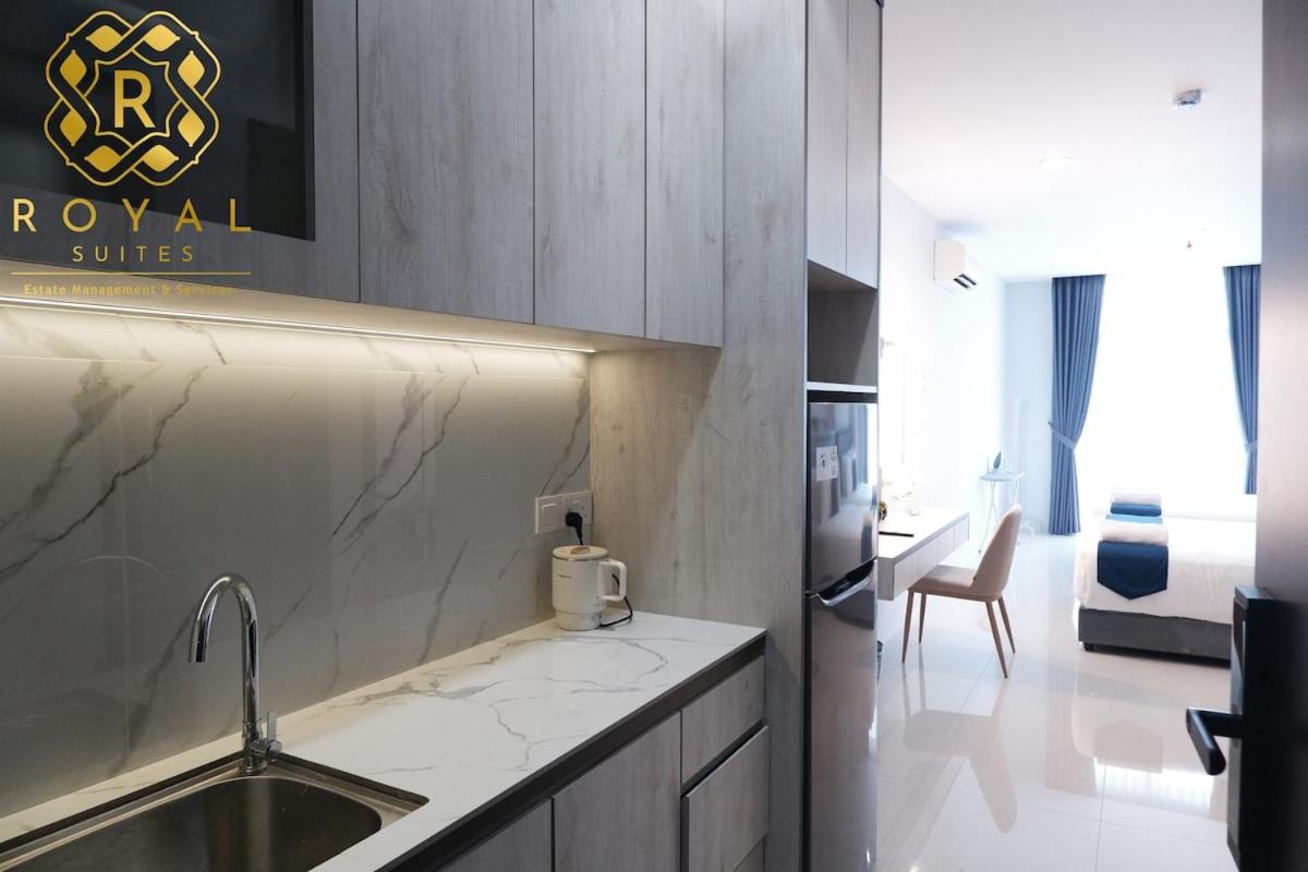 Royal Suites Deluxe Studio 4 Pax - Formosa Residence - 4