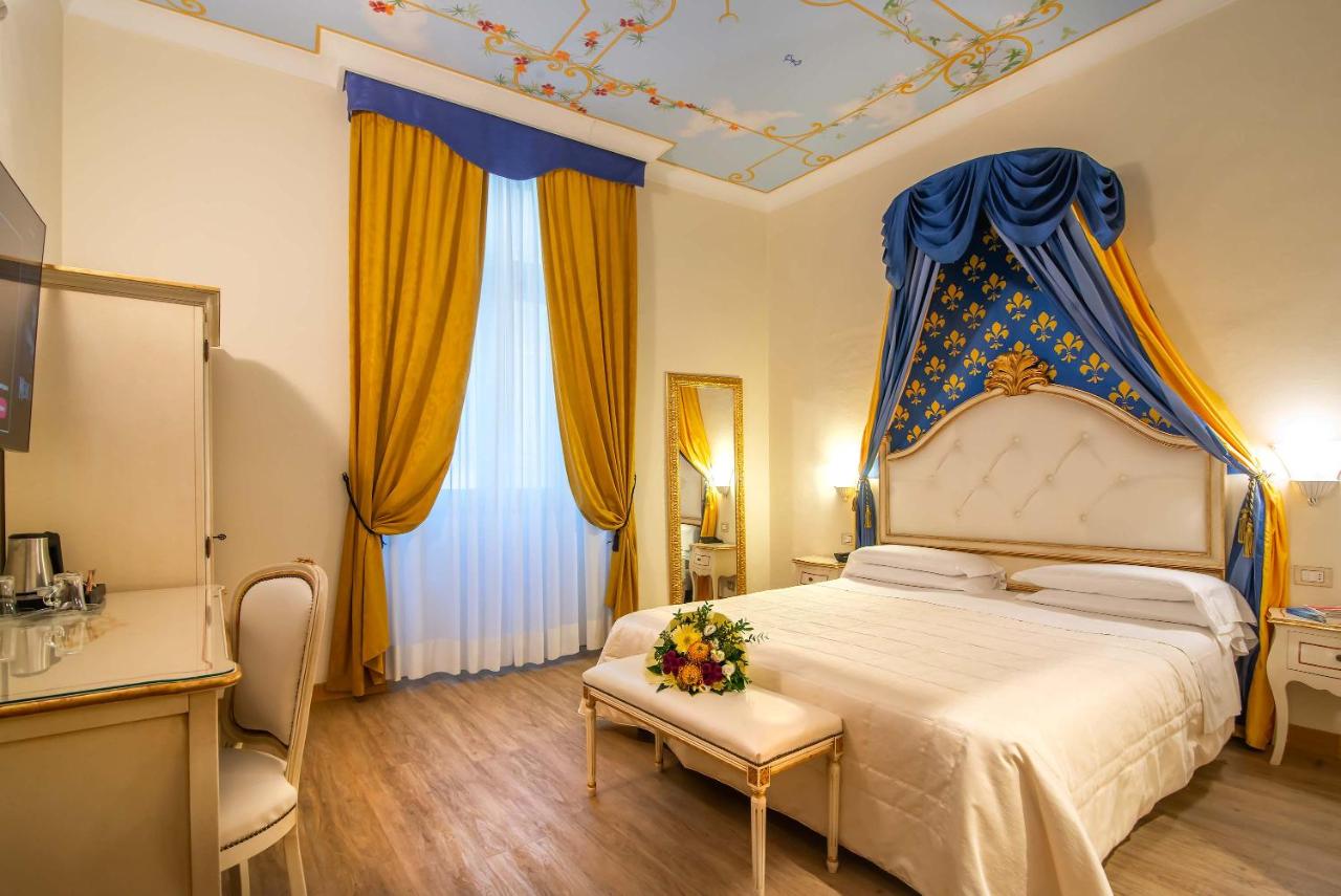 Hotel Porta Faenza in Florence - Step into History. Experience the Soul of Florence.