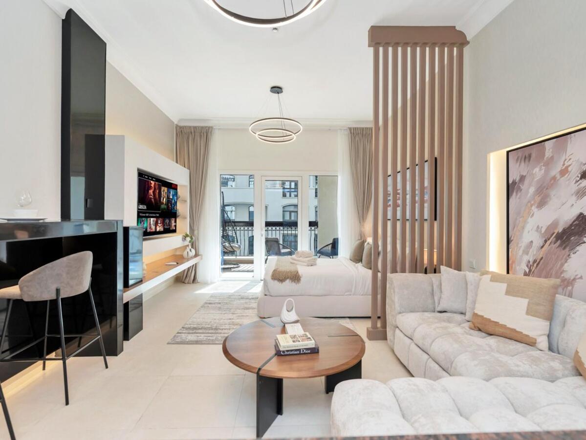 Elite Nest - Deluxe Studio only 1 min away from WB & Ferrari World