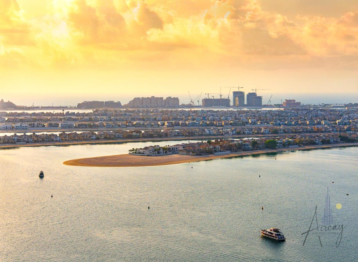 Elite Beachfront Living Stylish High-Floor 1BR