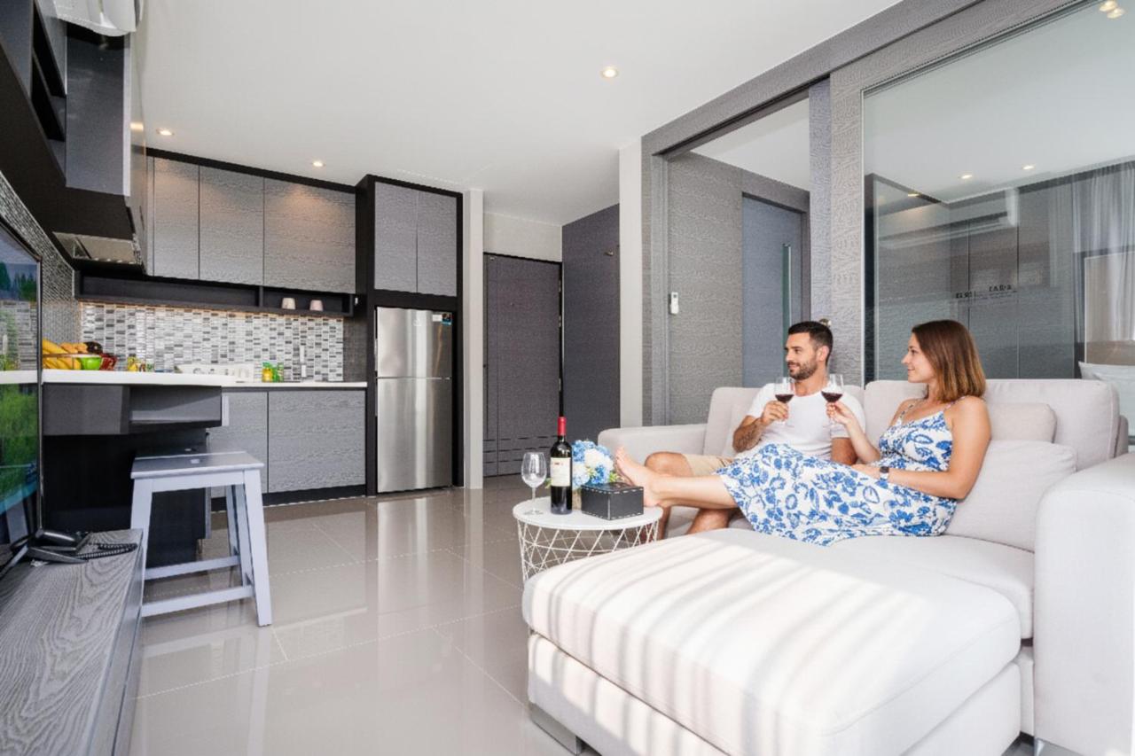 Modern Residence Tropics CTG-L709 with Medical and Wellness Center