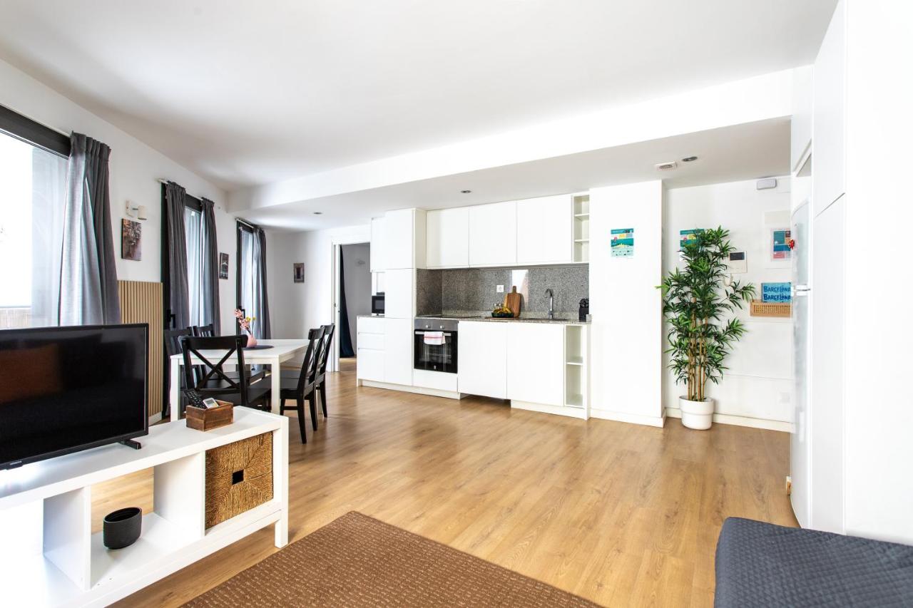 StayCampNou 3BR With Balcony - 4