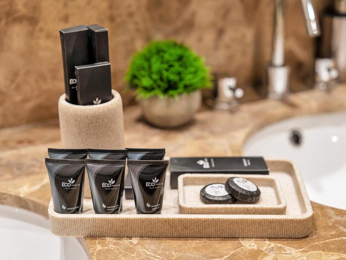 Royal Vista - Upscale 1BR with Workstation at 29 Boulevard Tower - 3