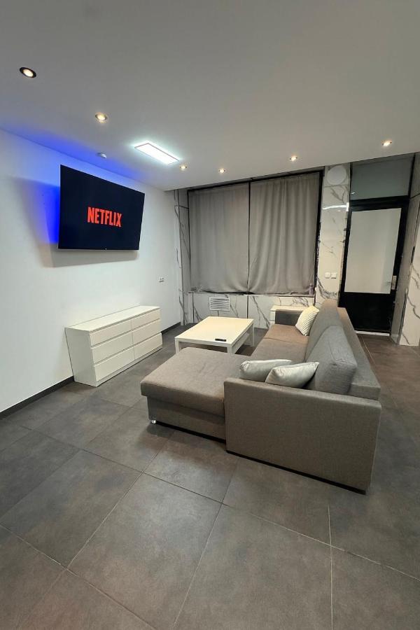 Urban Eastside Apartment - Berlin Friedrichshain near Ostkreuz