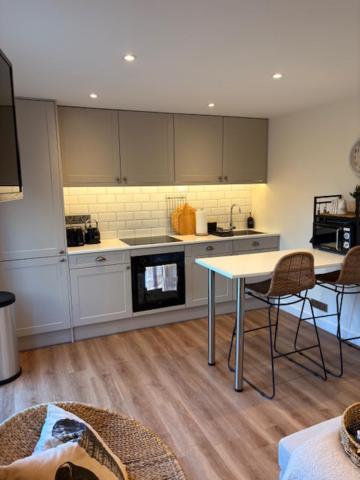 Tivoli Cottage minutes from RUH - Close to Centre - 3