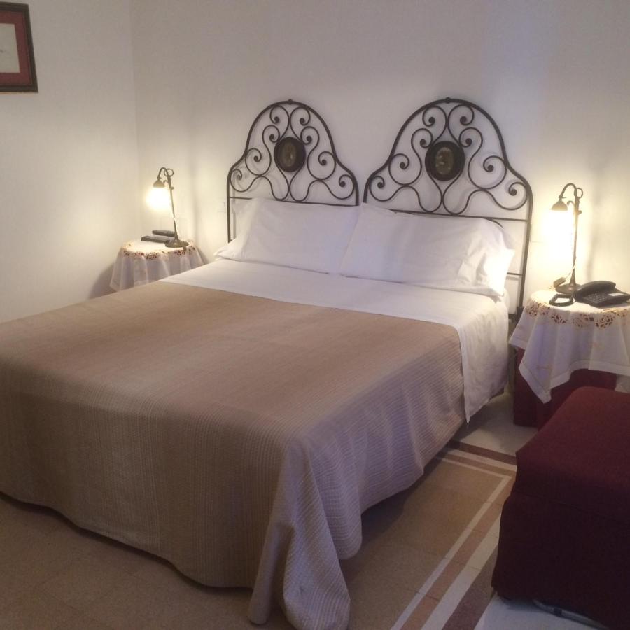 Hotel Santa Marina Antica Foresteria photo