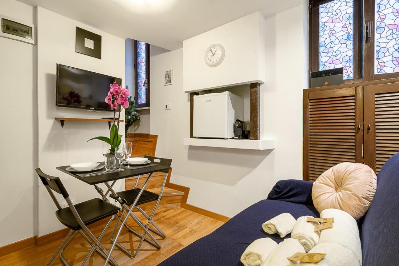 Piazza Navona Suite Apartment - 5