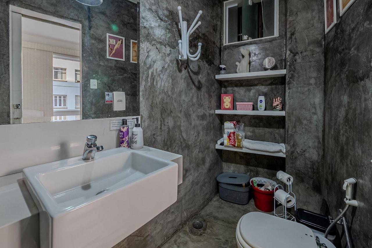 Vista para a praia de Copacabana, quarto e sala - 3