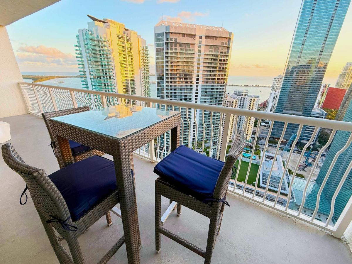 Penthouse w Water Views & 2 Free Parking Spaces - 5