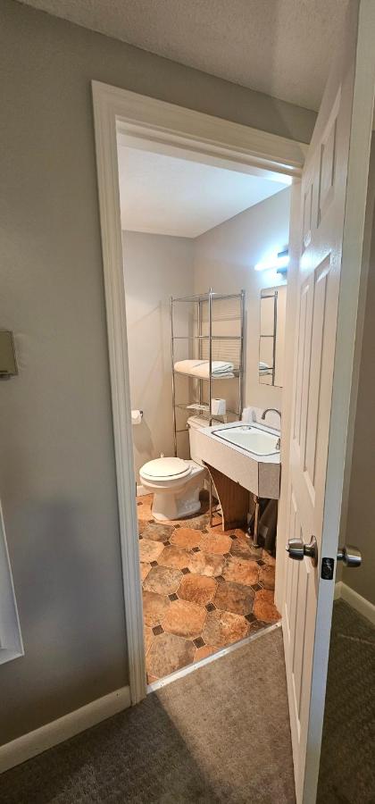 Lake Shore Farm Inn — photo 17