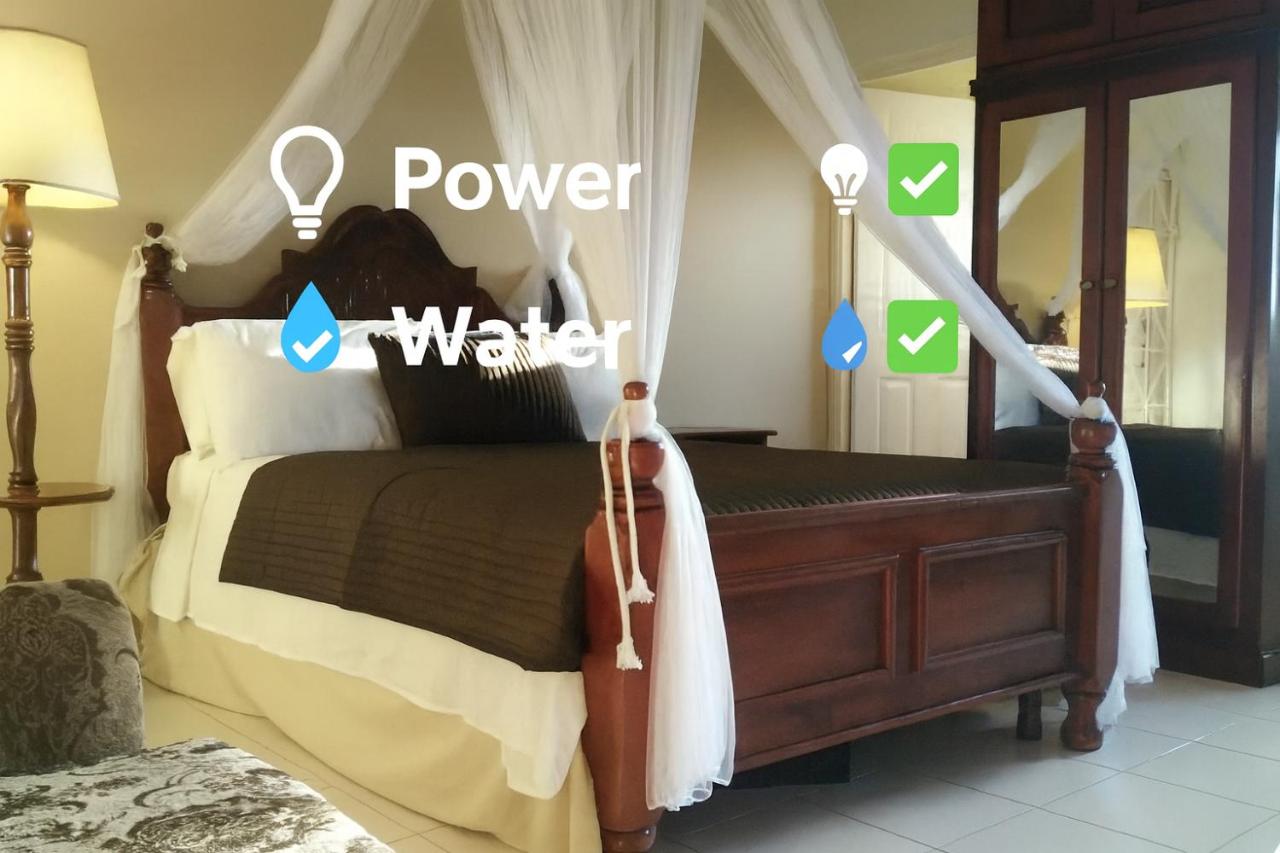 Stylish studio apt AC, Balcony, Parking, Pool