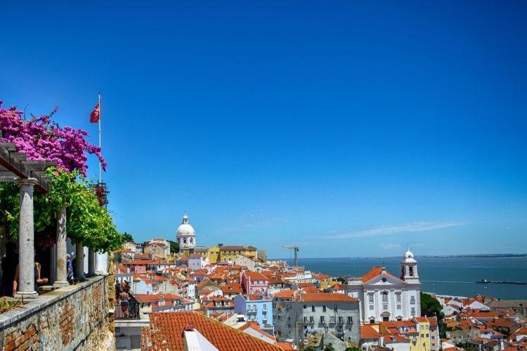 Alfama Charm - Authentic Lisbon Stay