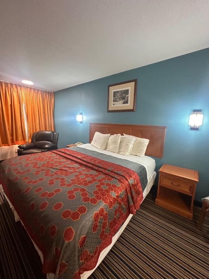 Executive Inn — photo 10