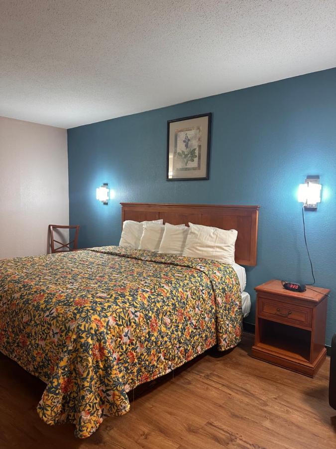 Executive Inn — photo 8