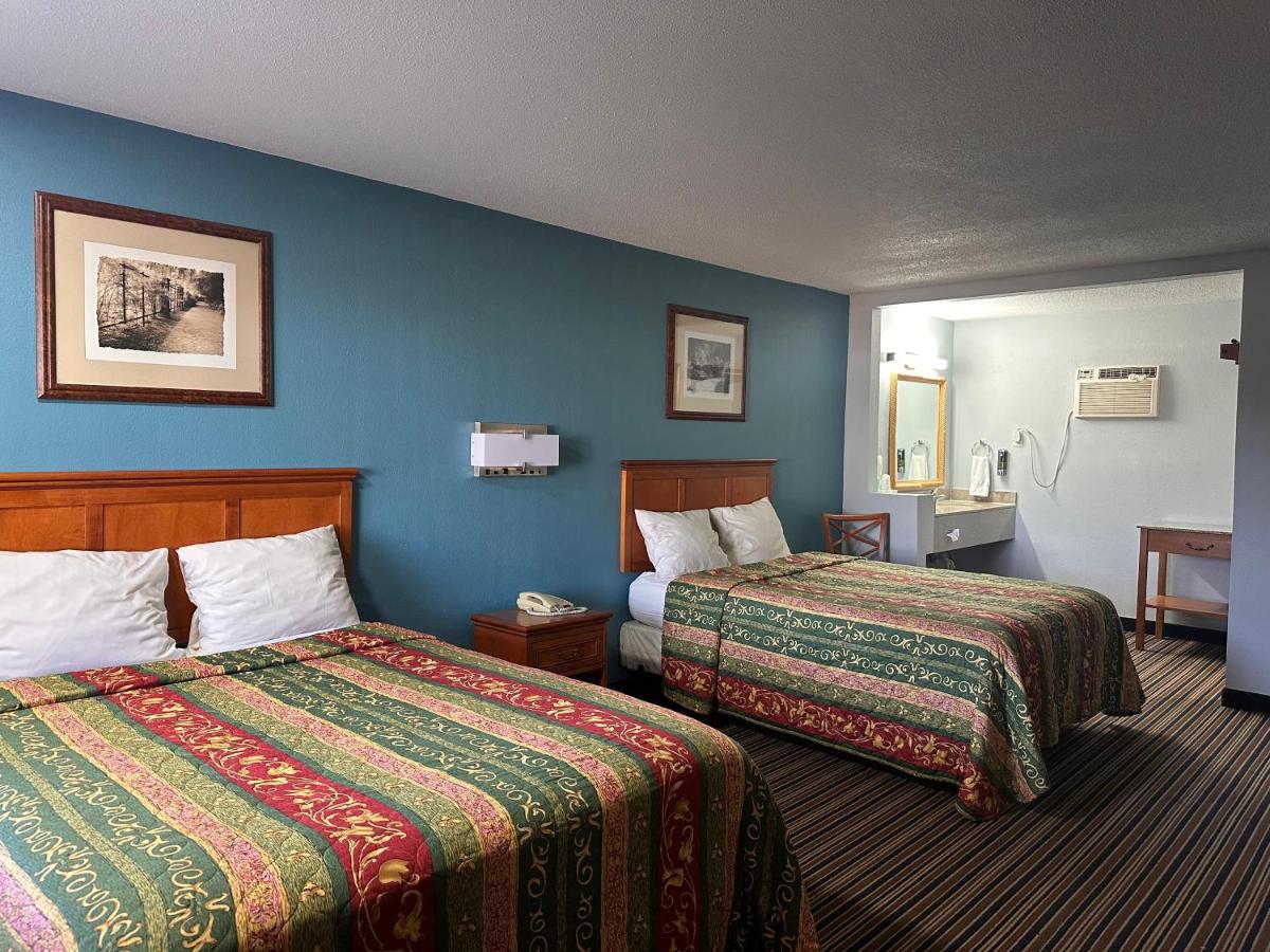 Executive Inn — photo 17