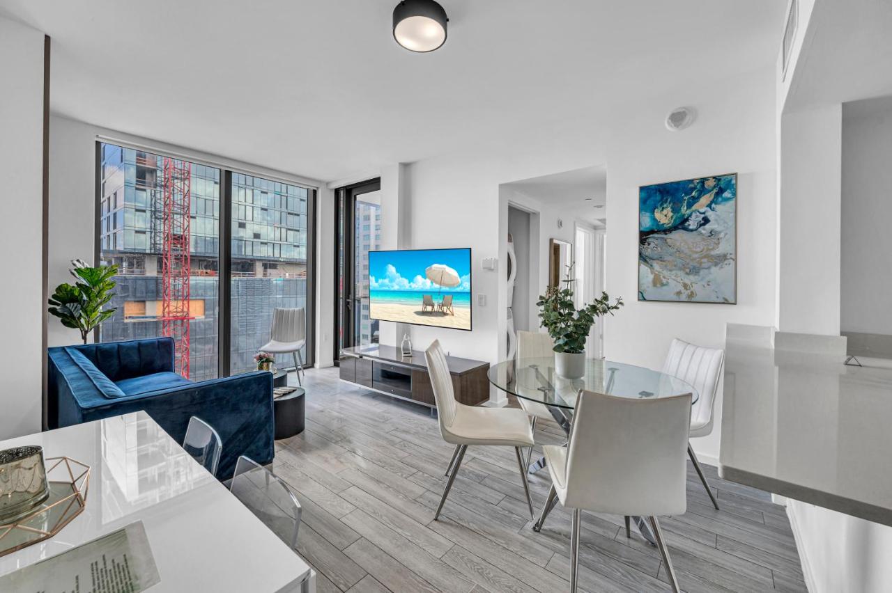 Miami City Lights 2BR 2BA - 5