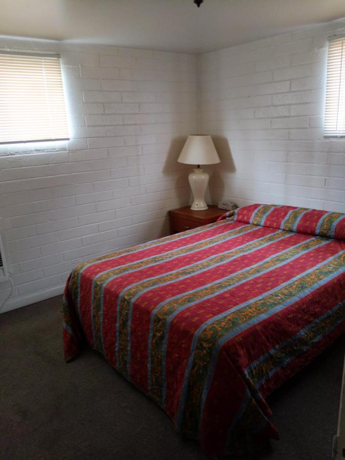 Sierra Vista Motel — photo 11