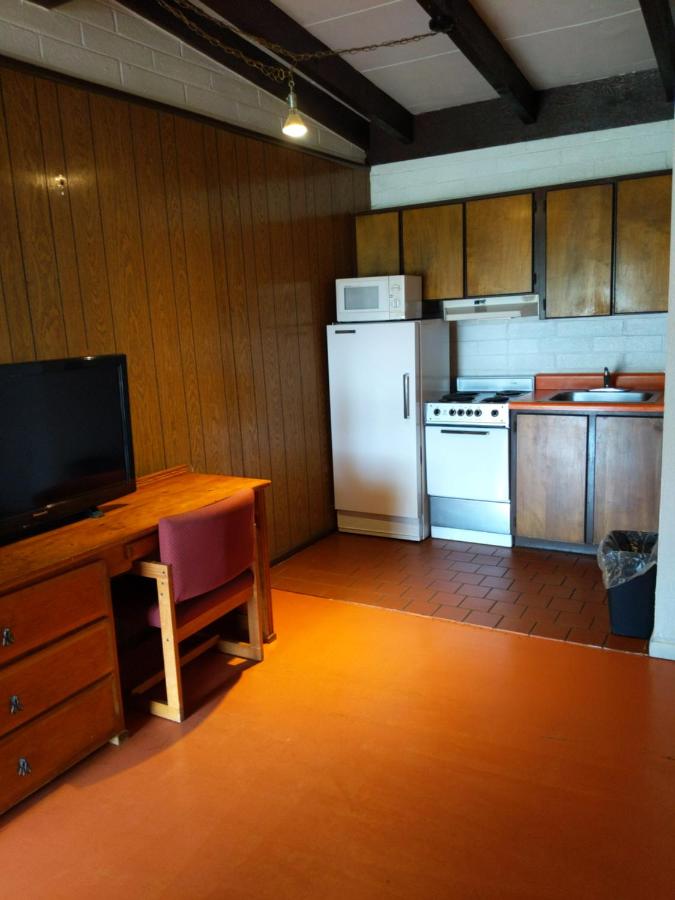 Sierra Vista Motel — photo 12