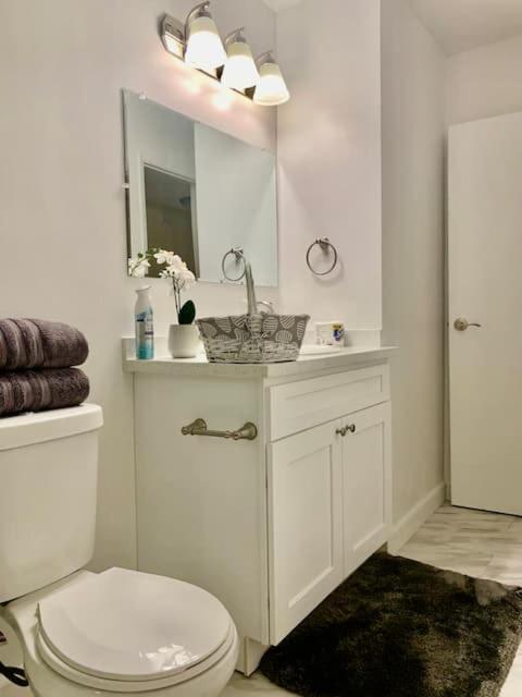 Proper Stays at Melrose - West Hollywood Modern 1 Bedroom Designer Home - 3