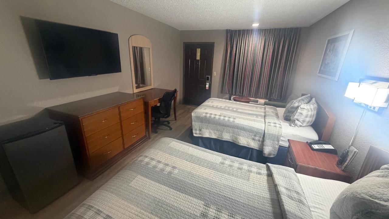 Colonial Inn — photo 24