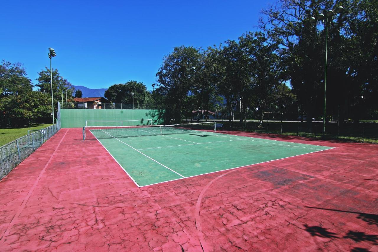 Tennis court: Samba Angra dos Reis