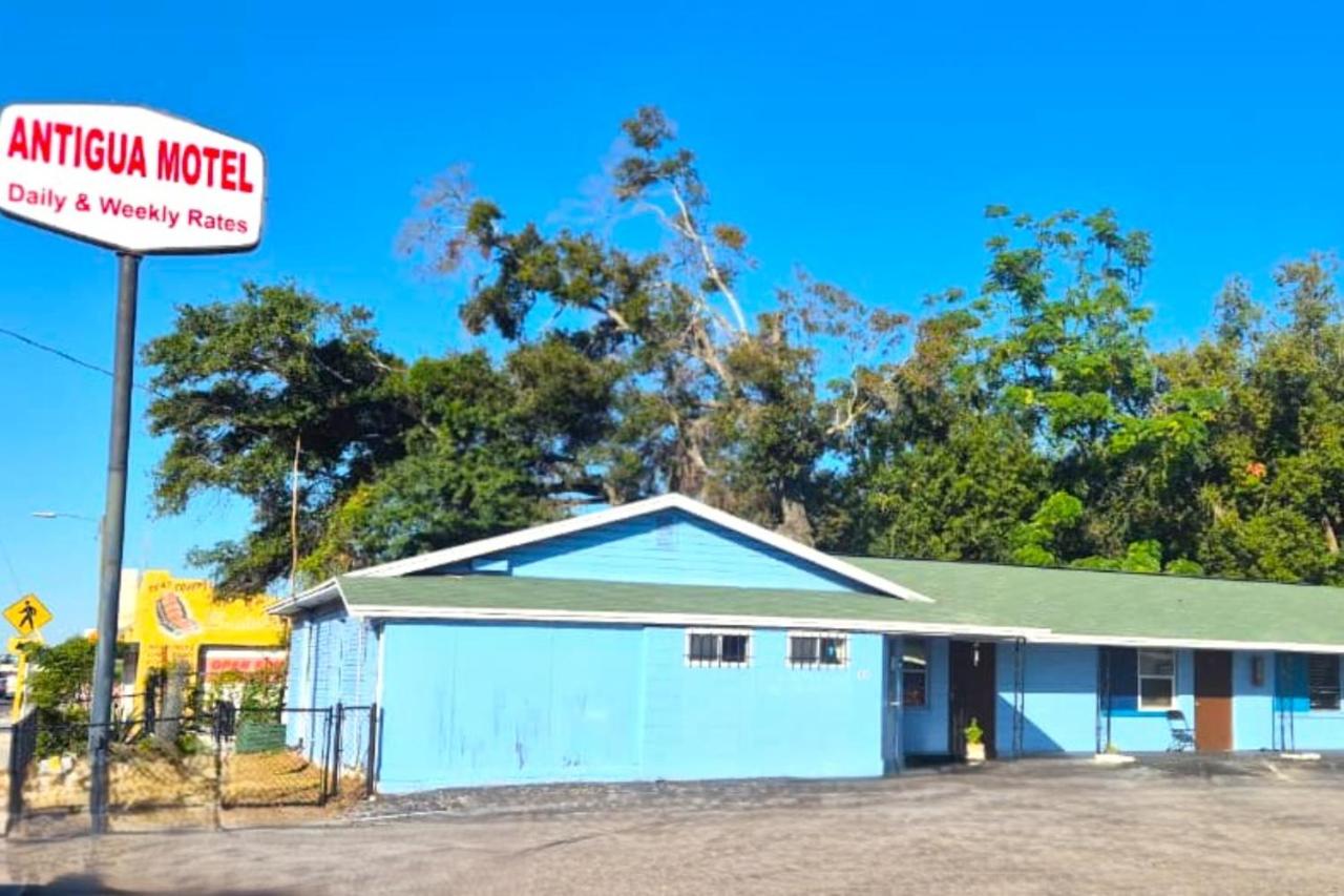Orange Motel — photo 9