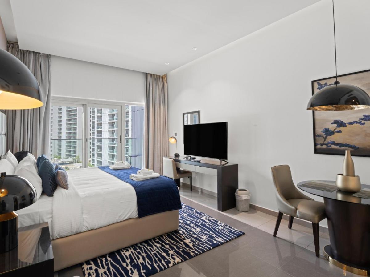 Sunlit Studio Haven Luxury Living in Majestine - 2