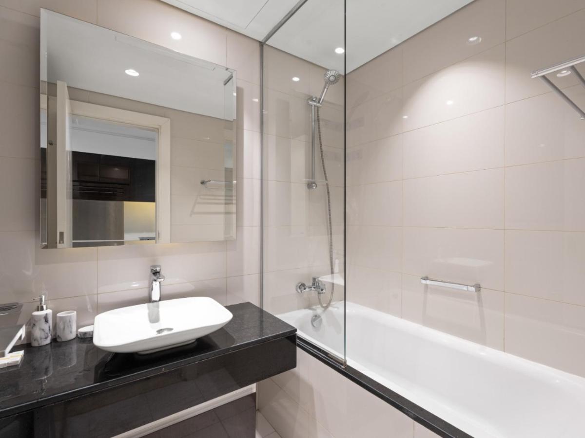 Sunlit Studio Haven Luxury Living in Majestine - 3