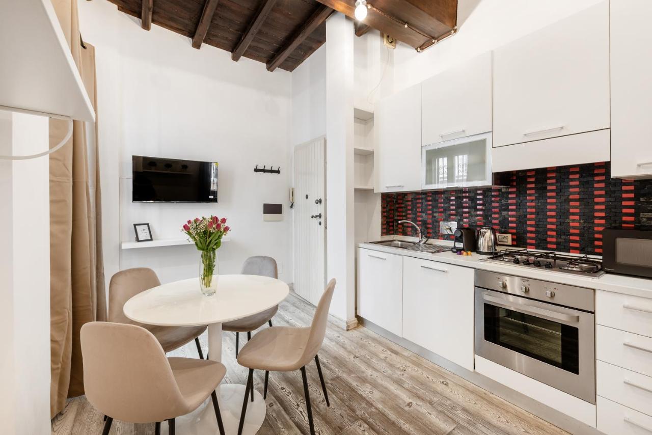 White flat Rione Monti - 4