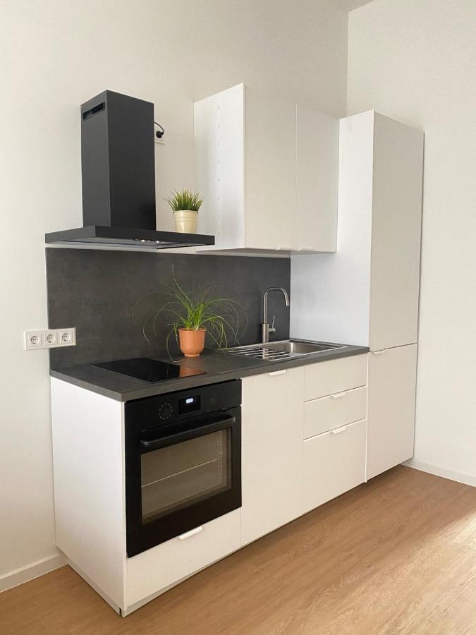 Berlin Base Apartments - 4