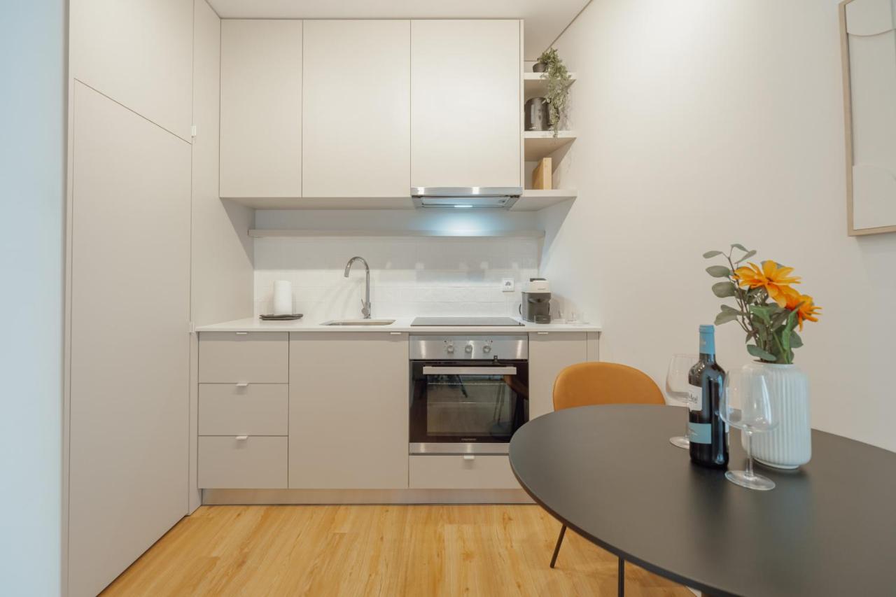 Bright Window Apartment by Vacationy - 3