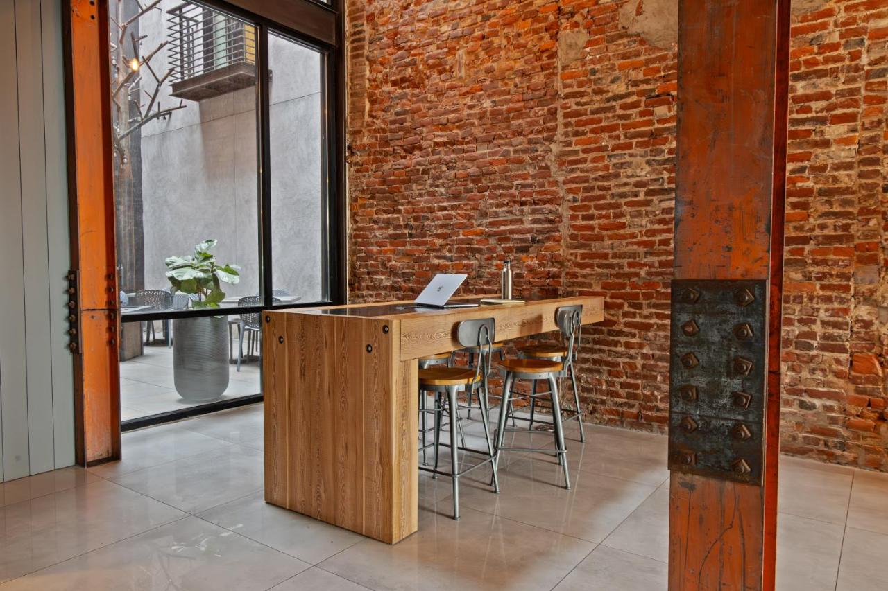 Sosuite at The Queen - Queen Village — photo 4