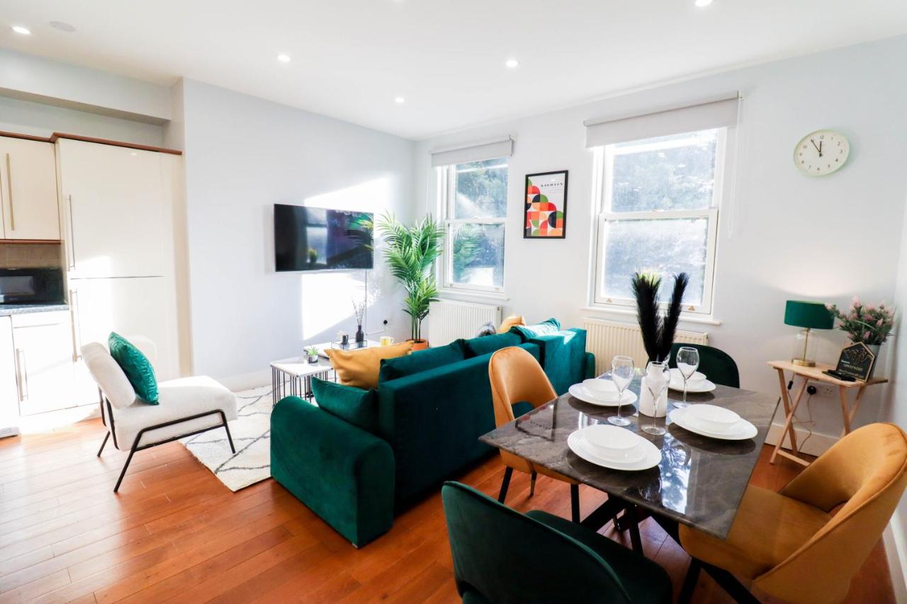 Deluxe Battersea 2-Bed 2 Minutes From Station - 5