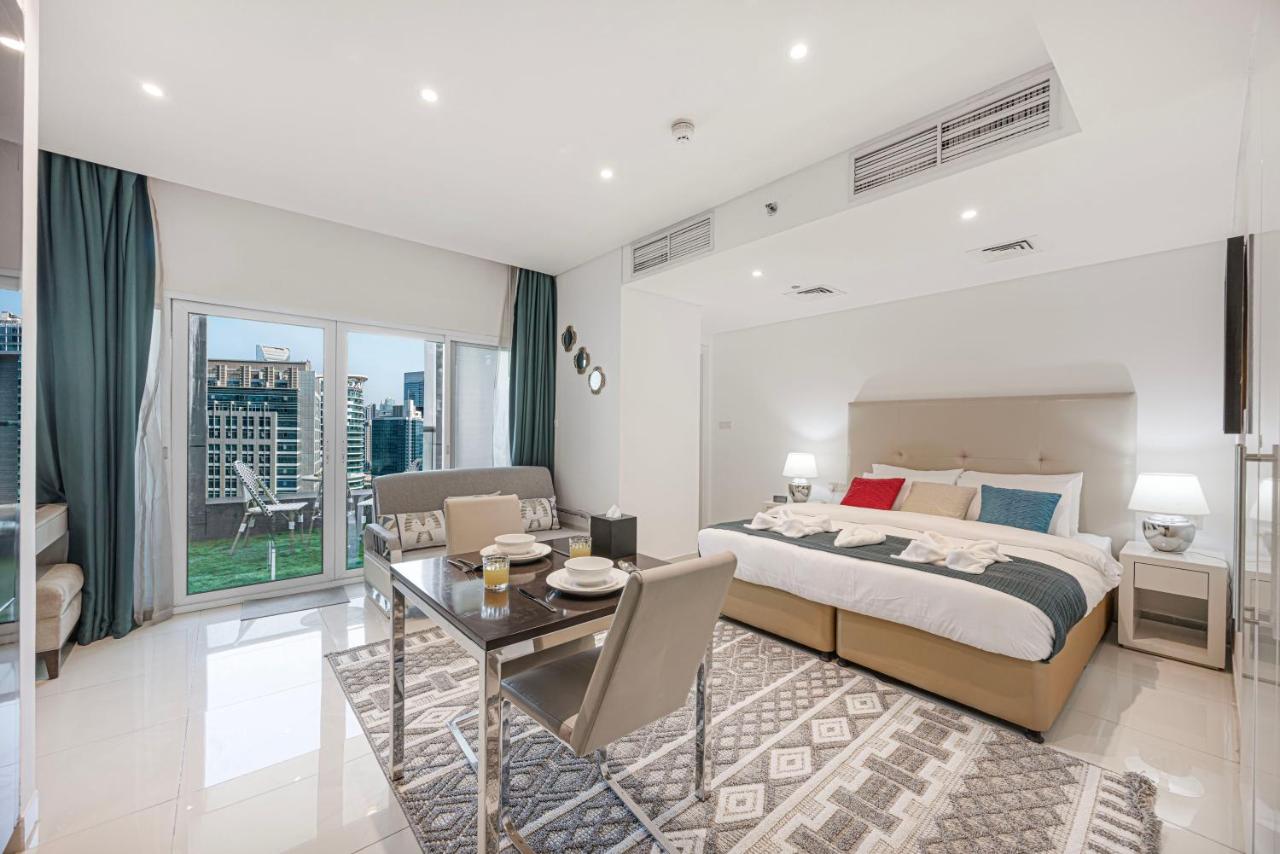 Stylish Stay at DAMAC Maison Cour Jardin Canalview - 2