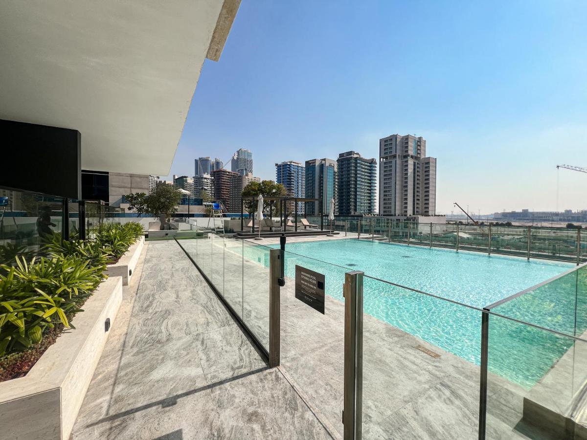 ALiving Modern 1BR I Waterfront Living I Trillionaire Residences by Binghatti - 4