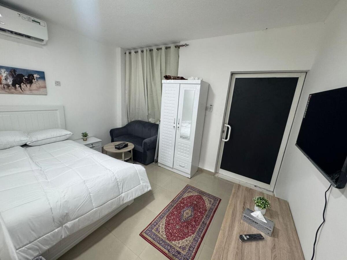 609 luxury studio - 4