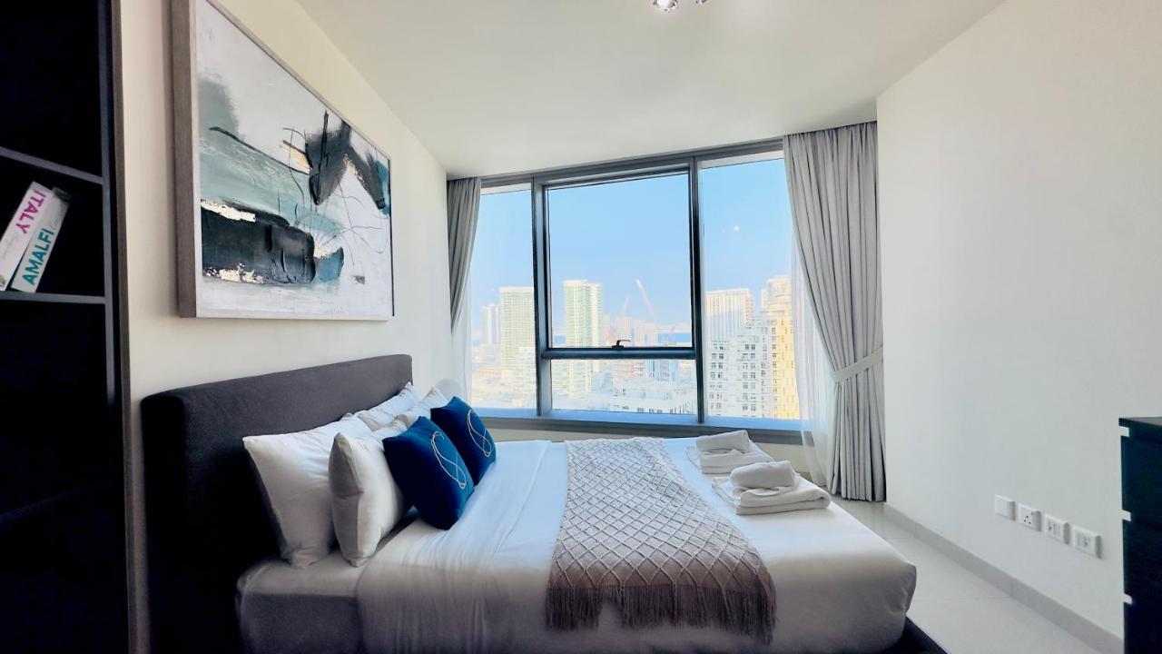 Luxury 1BR with Direct Access to Shams Boutik Mall - 2