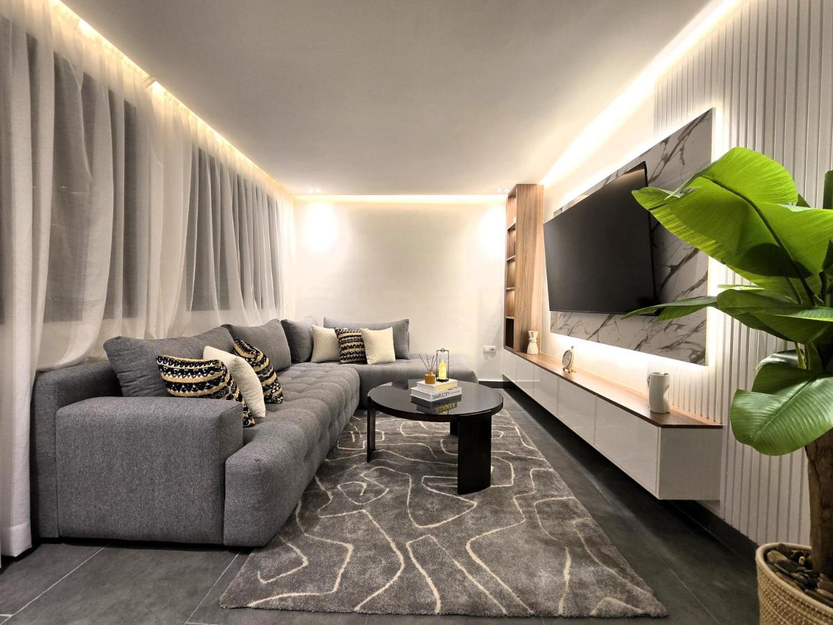 Central New 1BR Next to the Train Station - 2