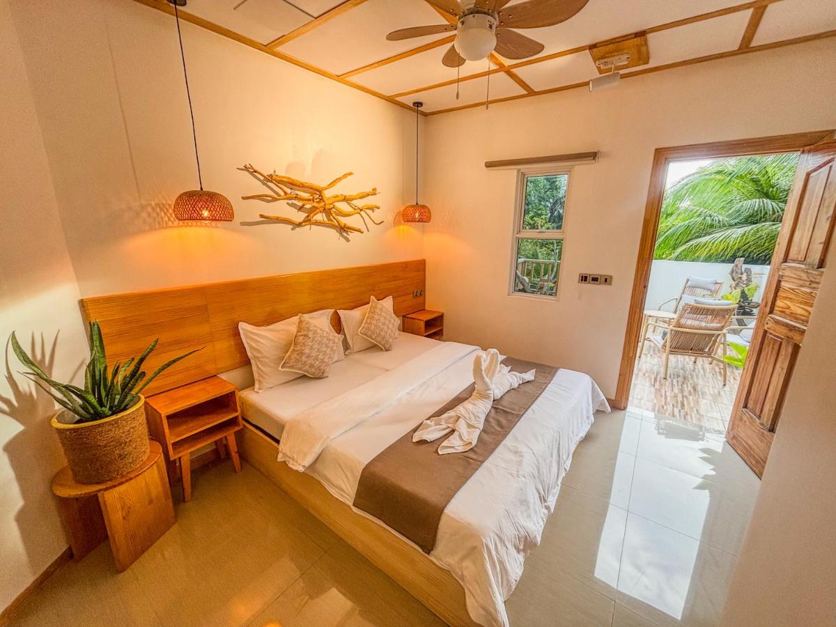 Eco Palm Mathiveri - Guest House with Complimentary Shared Kitchen & Laundry - 2