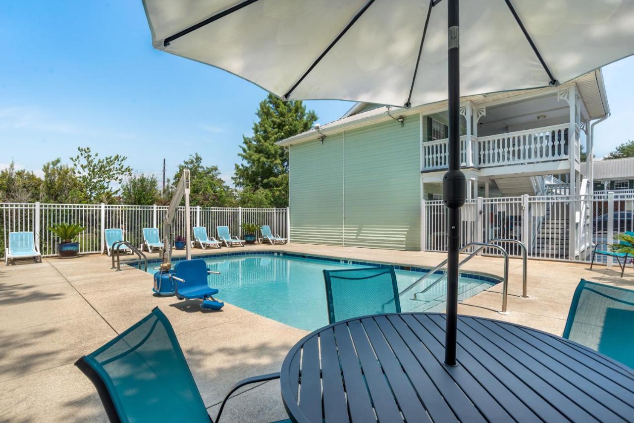 Key West Inn - Fairhope — photo 20